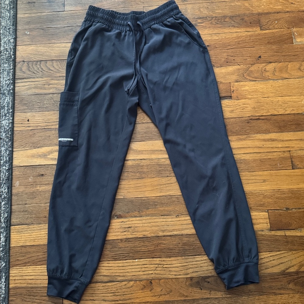 Skechers Theory 4-Pocket Mid-Rise Jogger Scrub Pant (Size: XSP)